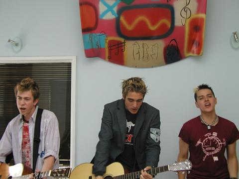 busted-how-fit-does-matt-look.jpg