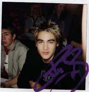 omg-most-gorge-pic-of-charlie-in-this-whole-world-ever.jpg